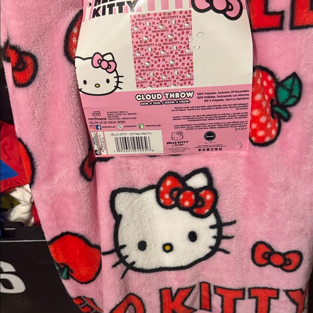 Hello Kitty Pink throw